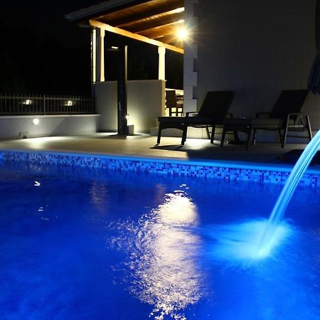 Vacation Home Meri Mirca  Bagian luar foto