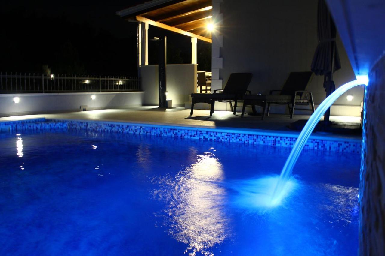 Vacation Home Meri Mirca  Bagian luar foto