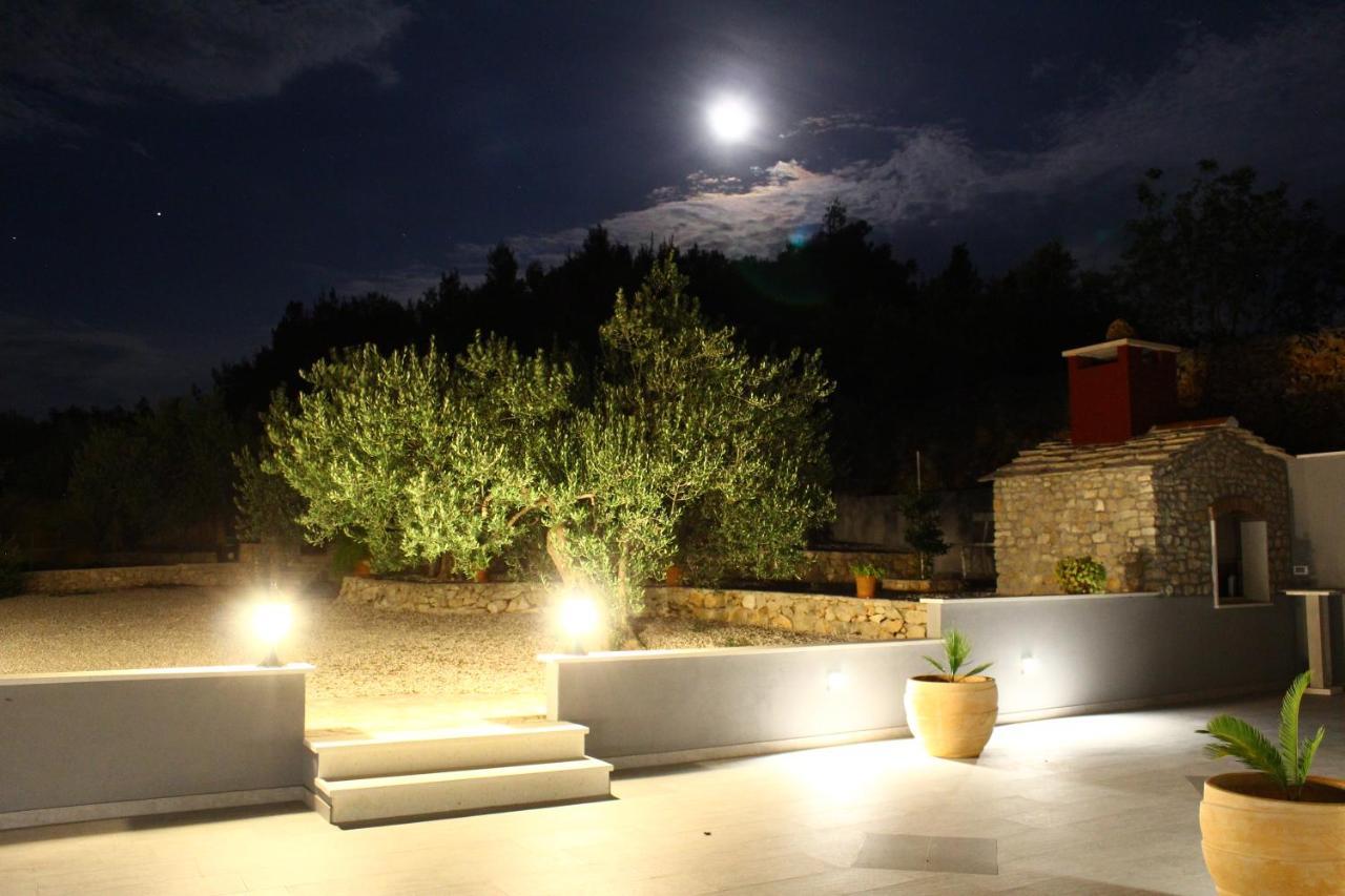 Vacation Home Meri Mirca  Bagian luar foto