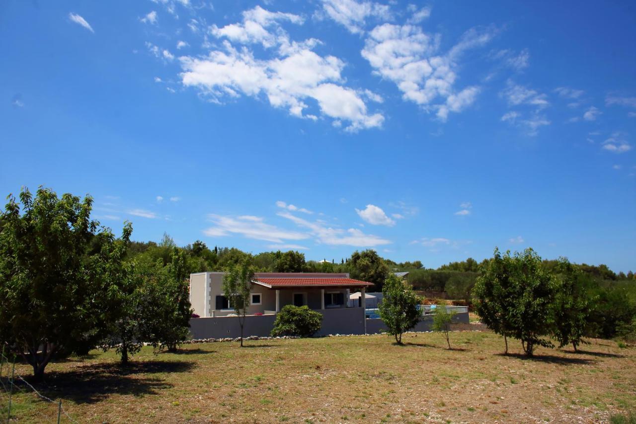 Vacation Home Meri Mirca  Bagian luar foto